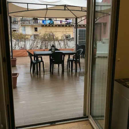 Con Terrazza In Centro Storico شقة كاتانيا