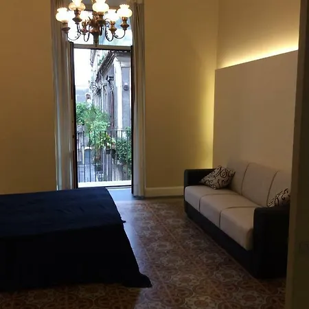 Con Terrazza In Centro Storico كاتانيا